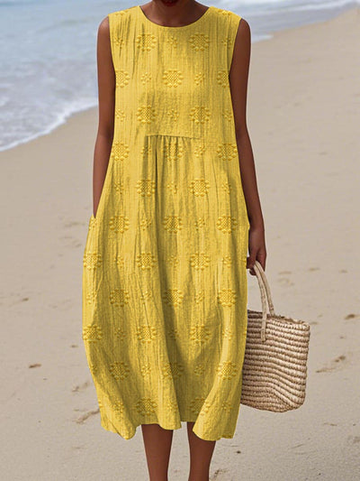 Lightweight Comfort – The Sleeveless Midi Dress