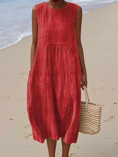 Lightweight Comfort – The Sleeveless Midi Dress